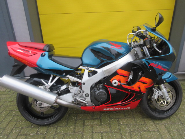 Honda - CBR 900 Fireblade - &euro;4250,00